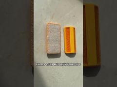 kleiner, langer Straßenmarkierer